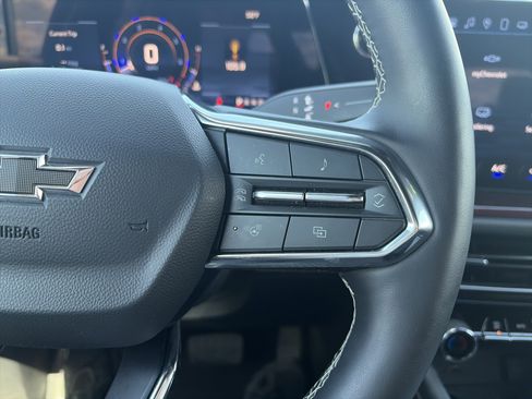 Used 2025 Chevrolet Traverse Z71 AWD/4WD image 20