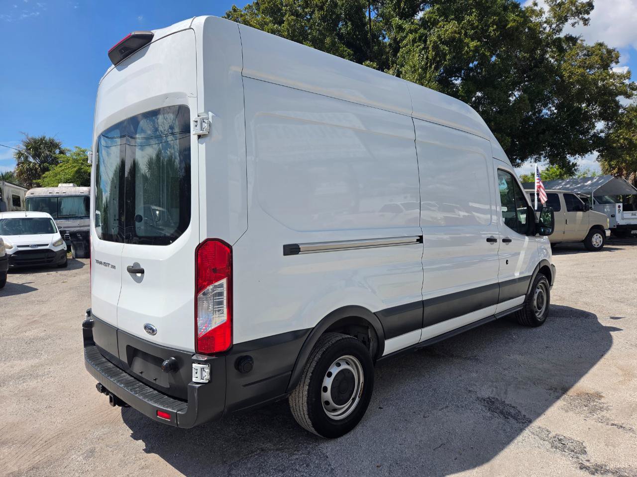 Used 2018 Ford Transit 350 148 High Roof RWD image 7