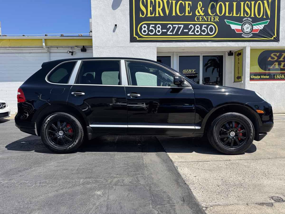 Used 2010 Porsche Cayenne AWD/4WD image 7