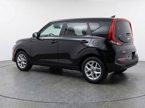 Used 2025 Kia Soul LX w/ LX Technology Package FWD image 6