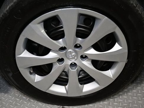 Used 2023 Toyota Corolla LE w/ Carpet Mat Package (TMS) FWD image 17