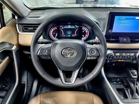 Used 2024 Toyota RAV4 XLE Premium image 18