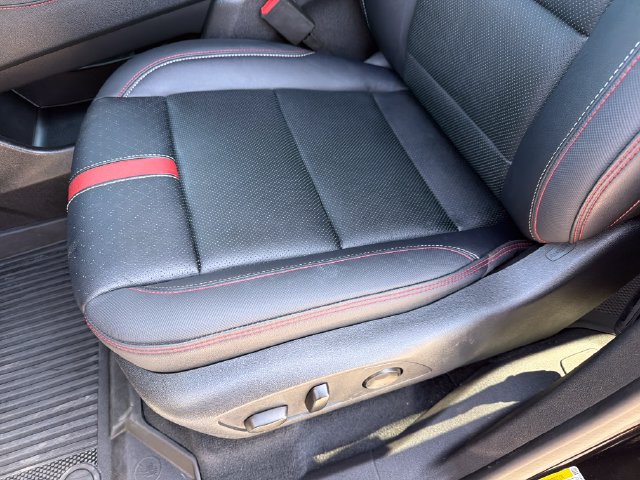 Used 2025 Chevrolet Traverse RS w/ LPO, Floor Liner Package FWD image 20