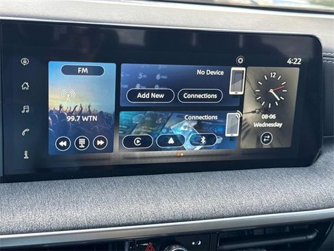 New 2025 Nissan Kicks SV w/ SV Premium Package image 30