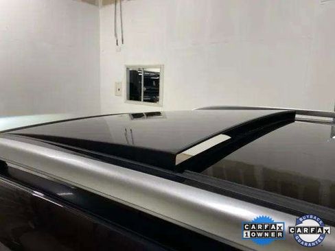 Used 2024 Volkswagen Tiguan SEL R-Line image 25