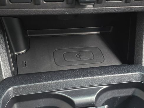 Used 2019 Toyota Tacoma TRD Off-Road w/ Technology Package image 23