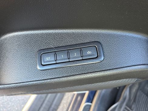 Used 2019 GMC Yukon Denali w/ Denali Ultimate Package image 12