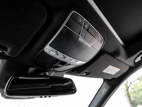 Used 2017 Mercedes-Benz S 550 Sedan image 24