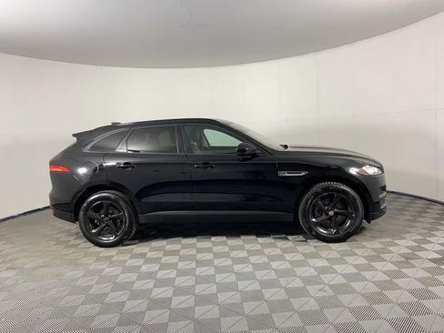 Used 2018 Jaguar F-PACE Premium image 2