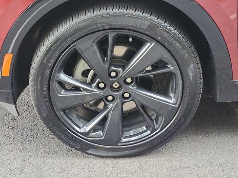 Used 2023 Buick Envision Essence w/ Sport Touring Package image 8