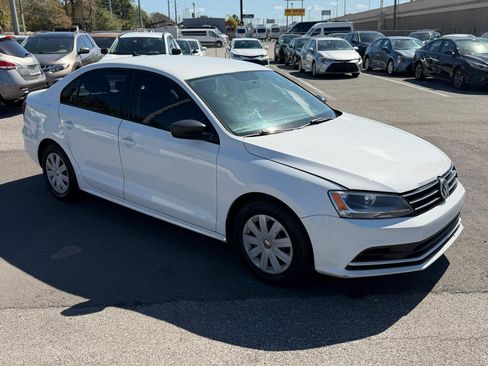 Used 2016 Volkswagen Jetta S image 6