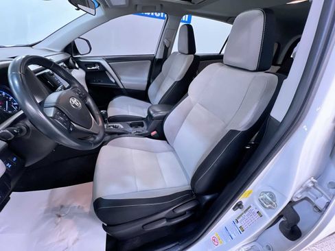 Used 2016 Toyota RAV4 XLE w/ Convenience Package AWD/4WD image 14