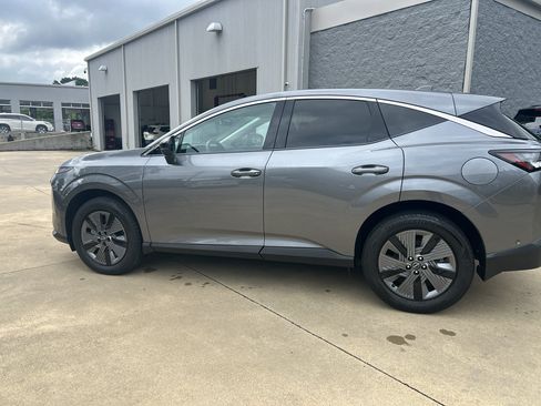 Used 2025 Nissan Murano SL AWD/4WD image 6