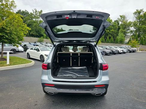 New 2026 Mercedes-Benz GLB 250 4MATIC image 9