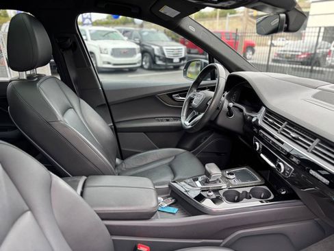 Used 2018 Audi Q7 3.0T Prestige w/ Prestige Package image 33