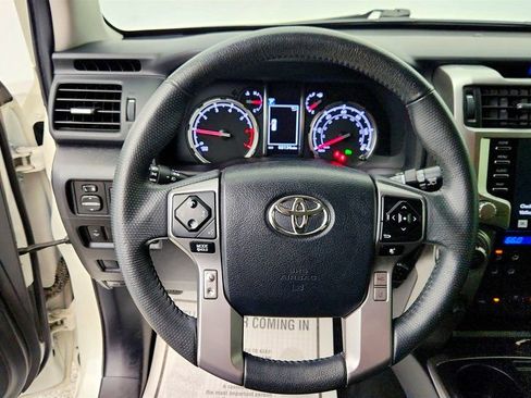 Used 2020 Toyota 4Runner Limited image 14