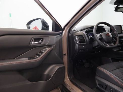 New 2026 Nissan Rogue SV AWD/4WD image 8