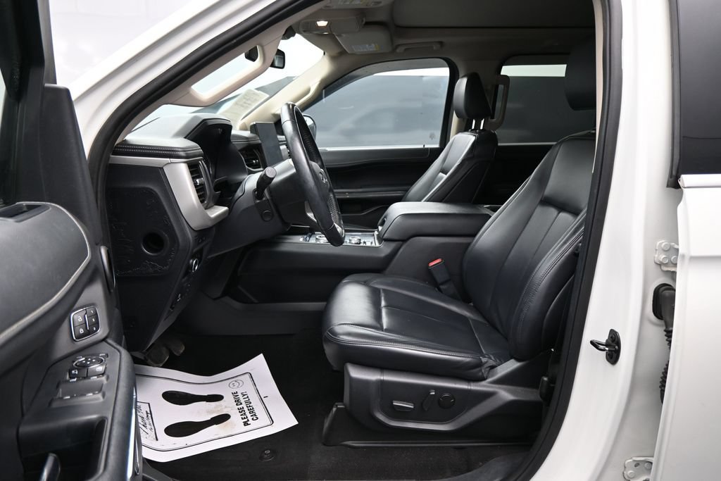 Used 2023 Ford Expedition XLT AWD/4WD image 9