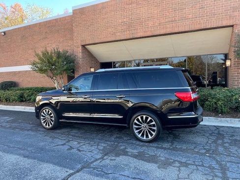 Used 2020 Lincoln Navigator L Reserve image 2