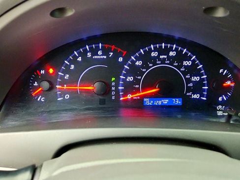 Used 2010 Toyota Camry LE FWD image 14