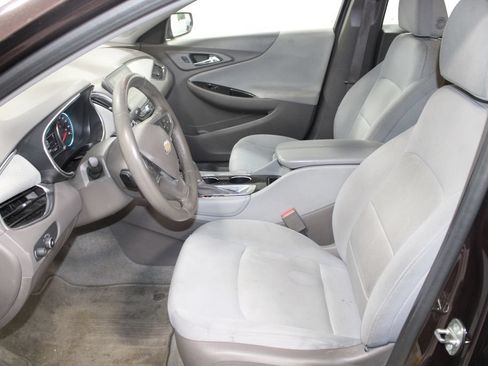 Used 2016 Chevrolet Malibu LT FWD image 19