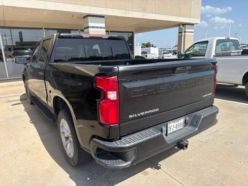 Used 2020 Chevrolet Silverado 1500 Custom w/ Custom Value Package RWD image 4