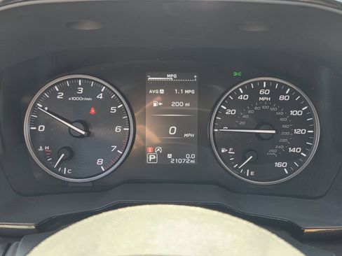 Used 2025 Subaru Outback Premium AWD/4WD image 30
