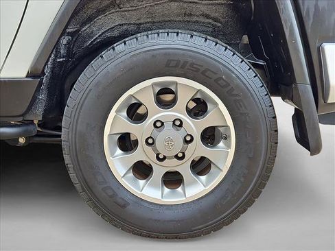 Used 2013 Toyota FJ Cruiser 2WD w/ Convenience Pkg image 22