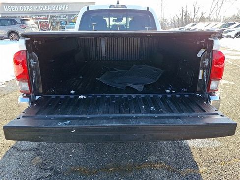 Used 2022 Toyota Tacoma SR5 image 28