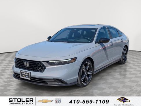 Used 2025 Honda Accord Sport image 1
