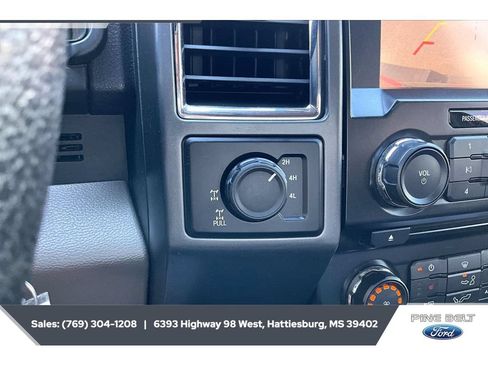Used 2015 Ford F150 XLT w/ Equipment Group 302A Luxury AWD/4WD image 23
