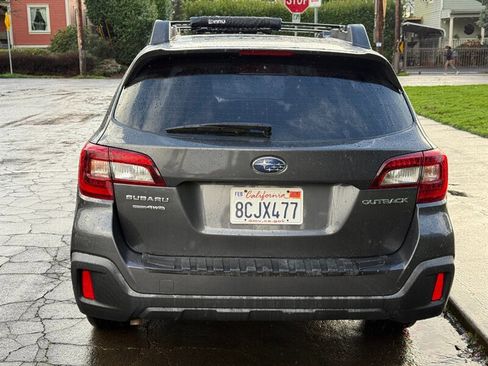 Used 2018 Subaru Outback 2.5i image 5