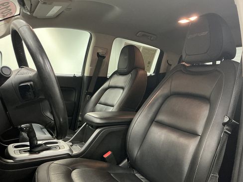 Used 2019 Chevrolet Colorado ZR2 w/ ZR2 Midnight Special Edition AWD/4WD image 8
