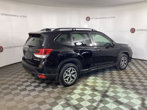 Used 2019 Subaru Forester Premium image 4