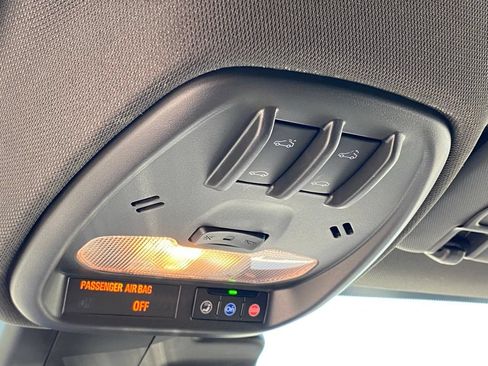Used 2025 Buick Envista Avenir FWD image 18