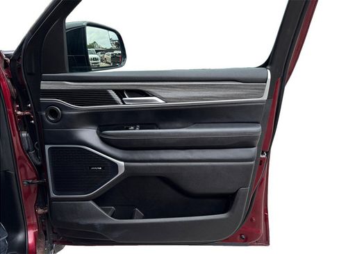 Used 2024 Jeep Wagoneer Series II w/ Flexible Seating Group image 49