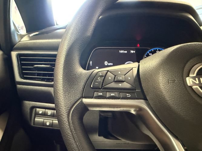 Used 2025 Nissan Leaf S FWD image 23