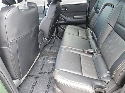 Used 2025 Nissan Frontier SL RWD image 23