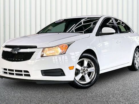 Used 2014 Chevrolet Cruze LT FWD image 3