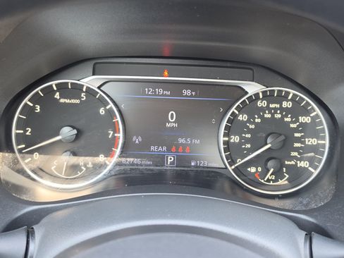 Used 2024 Nissan Altima 2.5 SV FWD image 19