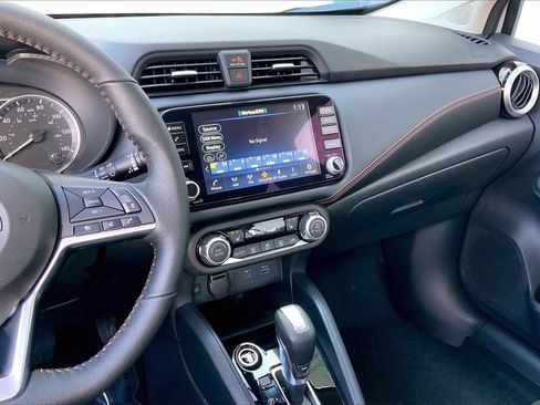 New 2025 Nissan Versa SR w/ Trunk Package image 6