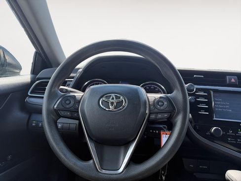 Used 2020 Toyota Camry LE FWD image 10