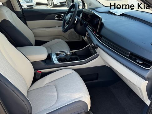 New 2026 Kia Carnival EX image 19