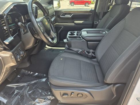 Certified 2026 Chevrolet Silverado 1500 LT AWD/4WD image 9