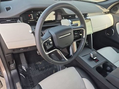 Used 2025 Land Rover Discovery Sport Dynamic SE AWD/4WD image 11