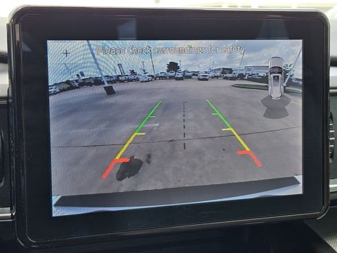 Used 2020 Ford Explorer XLT w/ Equipment Group 202A image 22