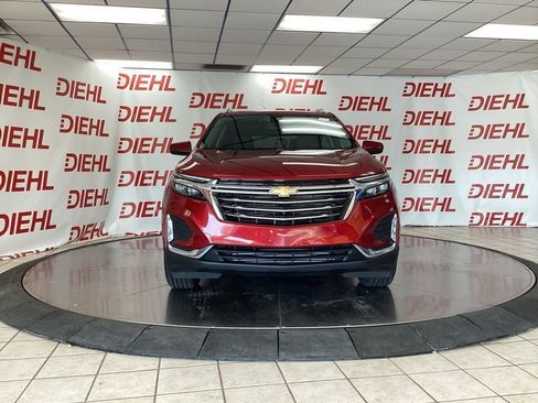 Used 2024 Chevrolet Equinox Premier AWD/4WD image 2