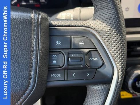 Used 2024 Toyota Tacoma Limited w/ Limited Package (LT) AWD/4WD image 21
