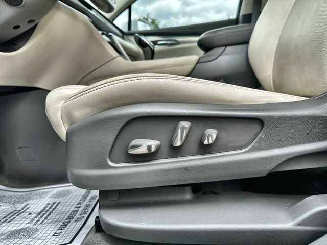 Used 2019 Cadillac XT5 Luxury FWD image 16