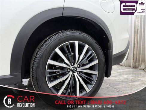 Used 2023 INFINITI QX60 Sensory w/ Cargo Package image 14